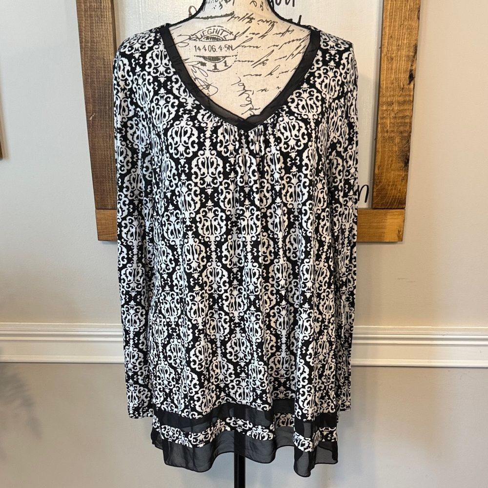 Anne Klein black and white damask print long-sleeve tunic with sheer trim